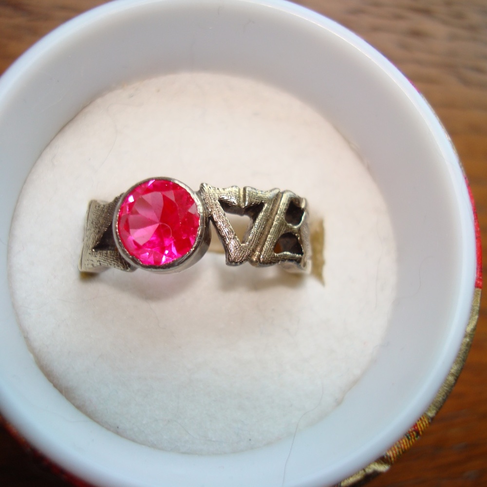 Unique LOVE RING